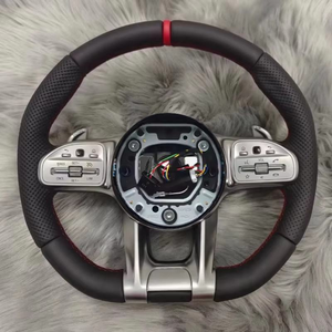 Volante Sportivo in Pelle Perforata Personalizzato per <span class=keywords><strong>Mercedes</strong></span> Benz Classe C, Classe E, AMG, GLS, GLA, W205, W204, W213 2012-2021 - Product Image 1