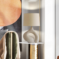 Lampe de chevet de bureau flexible créative avec abat-jour en tissu personnalité simple alimenté par courant alternatif décoration de la maison d'hôtel pour l'étude du salon