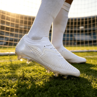 Chaussures de football pour hommes en TPU respirant de haute qualité, design à crampons, nouvelle collection, imperméables, durables, écologiques, portables, pour l'extérieur QFH