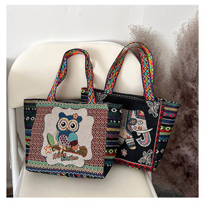 <span class=keywords><strong>Sac</strong></span> fourre-tout en lin de grande capacité pour femmes Style rétro <span class=keywords><strong>sac</strong></span> à bandoulière brodé ethnique transfrontalier <span class=keywords><strong>sac</strong></span> à <span class=keywords><strong>main</strong></span> en toile à la mode - Product Image 4