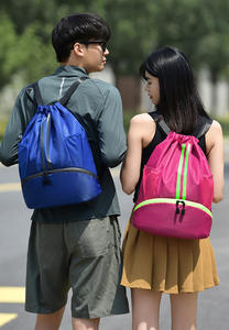 RUIQUWIN Bolsas de Viaje Impermeables con Separación para Ropa Seca y Mojada, Ligeras, Transpirables y Duraderas, Bolsa de Gimnasio con Franja Lateral, Mochila de Tenis - Product Image 2