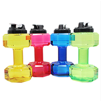 2024 Vente chaude Logo personnalisé 2.2L Haltère en plastique Forme Sport Gym Bouteille d'eau avec poignée Work Out Bouteilles d'eau