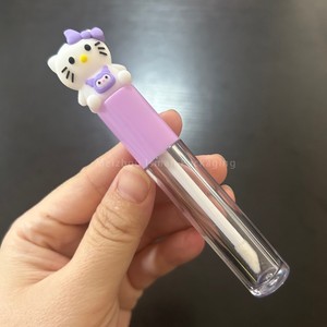ISMAN Tubes de brillant à lèvres vides de 3 ml, motif chaton de dessin animé, contenants mignons pour huile à lèvres en forme d'animal, emballage de maquillage pour enfants, logo personnalisé - Product Image 4