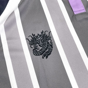 เสื้อฟุตบอลลายทางคลาสสิกสำหรับผู้ชายเสื้อฟุตบอลสโมสรระบายอากาศได้ดีออกแบบได้ตามต้องการ - Product Image 3