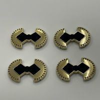 Accessoires de couture personnalisés pour vêtements : Plaques métalliques émaillées noires avec contour en nœud de cristal et bordure dorée polie écologique