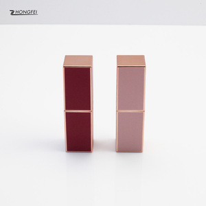 Échantillon gratuit vente en gros <span class=keywords><strong>tube</strong></span> de rouge à lèvres vide en or unique de luxe logo personnalisé pour les femmes conteneur à gogo - Product Image 1