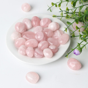 Pierres roulées en quartz rose et quartz clair en gros – Pierres de guérison naturelles en cristal de quartz - Product Image 1