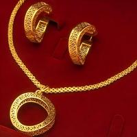 Conjunto de Collar y Pendientes con Geometría Trenzada Chapados en Oro, Colección de Boda, Hechos de Aleación, Conjuntos de Joyería Inspirados en Diseñadores