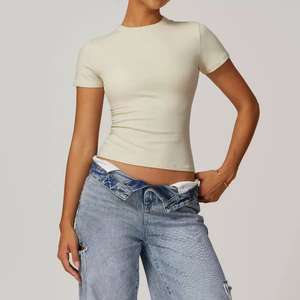 Custom Dames <span class=keywords><strong>Sexy</strong></span> Cropped <span class=keywords><strong>T</strong></span>-Shirt Groothandel Strass 95% Katoen 5% Spandex Strakke Slanke Pasvorm Crop Tops <span class=keywords><strong>T</strong></span>-Shirt Voor Vrouwen - Product Image 4