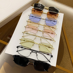 Venta al por mayor <span class=keywords><strong>Partagas</strong></span> 2024 Moda Marco de Metal UV400 Protección Unisex Gafas de Sol para Mujeres Hombres regalo - Product Image 5