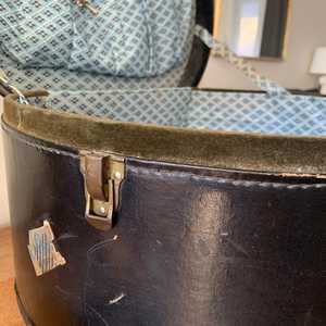 Caja de sombrero antiguo de gran tamaño, caja de sombrero de vaquero con exhibición de cuero, logotipo personalizado, manijas de bloqueo de barra, forro estampado, Maleta de almacenamiento de viaje - Product Image 5