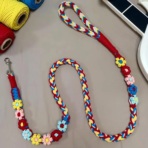 Guinzaglio per cani a fiori in morbido colore primaverile con cinturino intrecciato corda ricamata guinzaglio per cani con decorazione di perle - Product Image 2