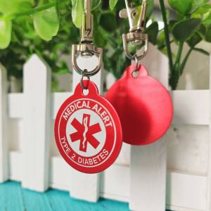 Porte-clés personnalisé d'<span class=keywords><strong>alerte</strong></span> médicale-Conception ronde en alliage de zinc <span class=keywords><strong>rouge</strong></span> froid, parfait pour la décoration de clés de voiture et les cadeaux souvenirs - Product Image 3