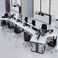 Bureau modulaire moderne personnalisé à 120 degrés Poste de travail en V avec tables et chaises de bureau extensibles et durables
