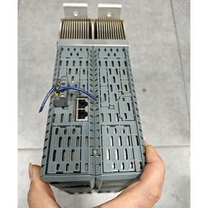 8B0P0220HW00.000-1 Módulo de Potencia ACOPOS Multi P0220 - Product Image 5