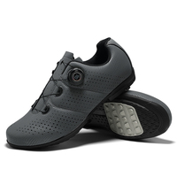 Chaussures de vélo tout-terrain durables avec semelle en caoutchouc, tige respirante et creuse, amortissantes pour le VTT