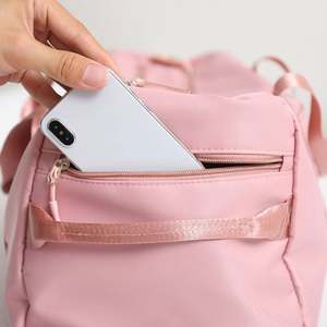 Dropshipping Shopify Bolsa de gimnasio pequeña para mujeres y hombres, bolsa de lona impermeable con compartimentos para zapatos y ropa húmeda - Product Image 4