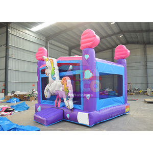 Château gonflable commercial violet et rose pour enfants, idéal pour les fêtes en extérieur – Location de structures gonflables en forme de cœur pour enfants - Product Image 3