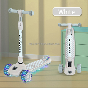 Trottinette Tricycle Pliable 3-en-1 pour Enfants, <span class=keywords><strong>Meilleure</strong></span> Vente 2026, Jouet d'Extérieur, Guidon Réglable, <span class=keywords><strong>18</strong></span> <span class=keywords><strong>Mois</strong></span>-14 Ans - Product Image 3