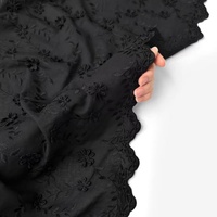 Tissu en coton brodé en polyester de qualité supérieure avec motif floral 3D pour la confection de robes de mariée 2026 – Vente chaude – Rouleau brodé