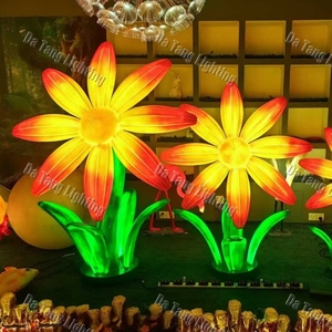 งานศิลปะดอกไม้ประดับไฟสำหรับตกแต่งสถานที่ท่องเที่ยว ศูนย์การค้า สวนสาธารณะ และโครงการตกแต่งงานอีเว้นท์ในรีสอร์ท - Product Image 6