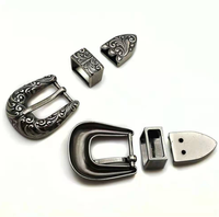 Langming ZB9539F Nouvelle Collection Rétro Drama Ensemble de trois pièces Ceintures à boucle à ardillon sculptée motif papillon et motif fleur de Tang Grass 19mm Moulage