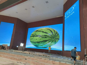 Pantalla LED Transparente P3.91 para Interiores, en Formato de Rejilla, para Eventos - Product Image 6