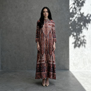 Abaya de Poliéster con Estampado Plisado para Mujeres Musulmanas, Vestido Elegante de Lujo, Diseño Personalizado - Product Image 1