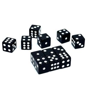 Dados de plástico negros de 6 caras, cuadrados de 14 mm para ajedrez y juegos de cartas, 7 piezas - Product Image 1