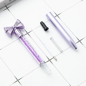 B-01040 penna a sfera in plastica per prua all'ingrosso può stampare il logo e il regalo pubblicitario dell'hotel, penna di cristallo multicolore creativo - Product Image 5