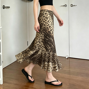 Falda Midi Estilo Sirena con Estampado de Leopardo, Volantes y Parches Asimétricos, Moda Urbana Retro Americana Y2K - Product Image 4