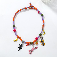 Kleurrijke geweven touw choker ketting met dieren- en fruitbedels voor vrouwen