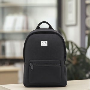 Sac à dos d'école en néoprène noir de qualité d'approvisionnement d'usine pour enfants filles fermeture à glissière bandoulière doublure en Polyester usage quotidien - Product Image 1