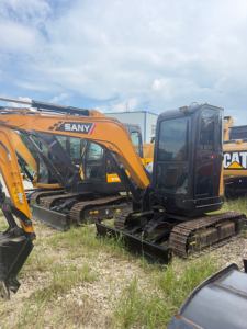 Miniexcavadora Nueva de 35U y 3.5 Toneladas, con Cabina Cerrada y Hoja de Desnivele para Movimiento de Tierras en Jardines de Pequeña Escala - Product Image 2