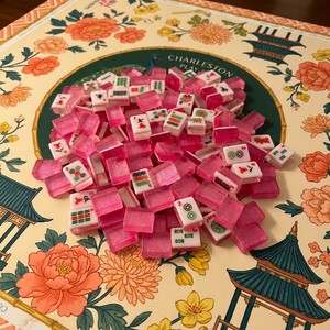 Modern American Luxury Acrylic Automatic Mahjong Machine 160-Piece Eco-Friendly Custom Color Portable Travel <b>Board</b> Game Mahjong - Product Image 1