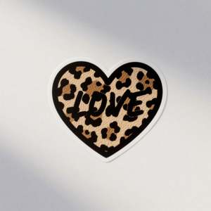 Etiquetas Adhesivas Personalizadas Resistentes al Agua para Bálsamo Labial, Lápiz Labial y Productos de Cuidado de la Piel, para Empaquetado de Productos Cosméticos - Product Image 1