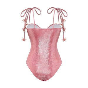Conjunto de traje de baño de 2 piezas para mujer, rosa brillante, con mariposa 3D, aros, tirantes y falda larga con cordón. - Product Image 3