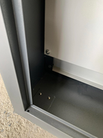Armoire de contrôle industrielle en tôle, fabrication sur mesure, norme ASTM, marque MST, avec roues, modèle MSTC-0040