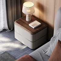 Table de chevet design capitonnée, style minimaliste italien, 2 tiroirs, plateau en bois de noyer, meuble de rangement de luxe pour chambre à coucher