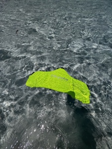 Scooter Submarino Eléctrico Multifuncional de 40 m, Inflable, 600 W, 45 Minutos de Autonomía, 1.8 m/s, para Buceo y Snorkel - Product Image 1