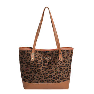 Sac à main pour femme à imprimé léopard tendance, grand sac à main en cuir PU, sac à bandoulière de haute qualité, sac fourre-tout pour femme - Product Image 2