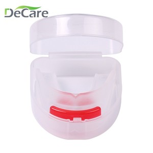Étui ovale en plastique DeCare Sports pour protège-dents – Boîte de rangement pour la protection des protège-dents - Product Image 1
