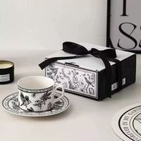 Tasse à café rétro à motif floral d'été - Ensemble tasse et soucoupe en céramique de haute qualité, idéal comme coffret cadeau