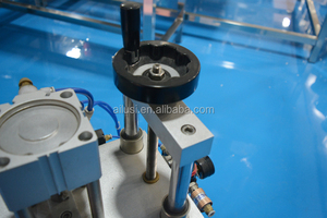 Machine de sertissage pour bouteilles de <span class=keywords><strong>parfum</strong></span>, Semi-automatique, appareil à sertir, pour injection buccal de liquide - Product Image 6