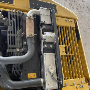 कोमात्सु Pc200-8 20 टन जापानी हाइड्रोलिक क्रॉलर खुदाई 0.8-1.2 मीटर बकेट क्षमता के साथ 2001 घंटे - Product Image 4