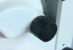 Stéréoscope à fluorescence trinoculaire à éclairage LED VMF7063 avec 2/4 filtres - Product Image 5