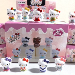 KT Cat Figurines d'animaux en résine mignonnes, Boîte mystère, Ornements créatifs, Figurine chat style Little Red Book, Vente en gros - Product Image 2