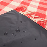 Couvertures tissées en polyester 100% au design personnalisé avec couverture de pique-nique en tissu Oxford imperméable avec sangle suspendue