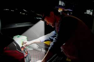 Kit de Emergencia <span class=keywords><strong>para</strong></span> Carretera, Linterna Manual, Martillo Rompeventanas y Elementos Esenciales de Primeros Auxilios <span class=keywords><strong>para</strong></span> Autos y Camiones - Product Image 5