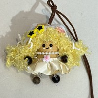 Pendentif en bois fait main, style dessin animé, mignon, en forme de gourde et de coquille de noix, avec breloque sœur à cheveux bouclés, poupée créative de style guérison, porte-sac Yiwu